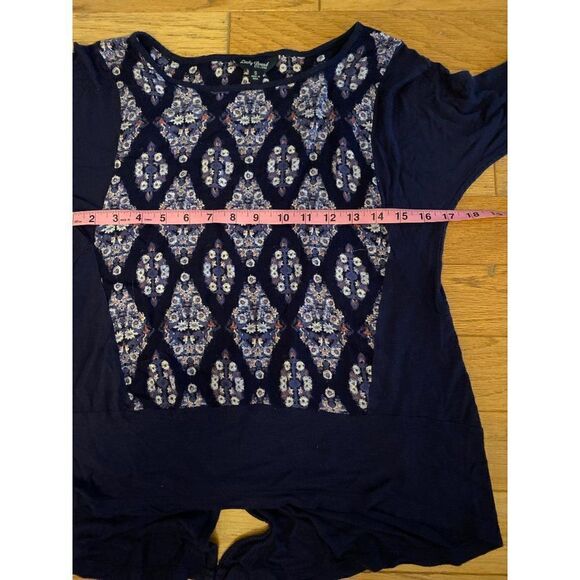 Lucky Brand, women’s purple 3/4 sleeve patterned hi low slit back size small - Picture 4 of 8
